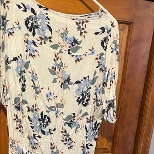 Lucky Brand Floral Short Sleeve Top - Cream and Blue